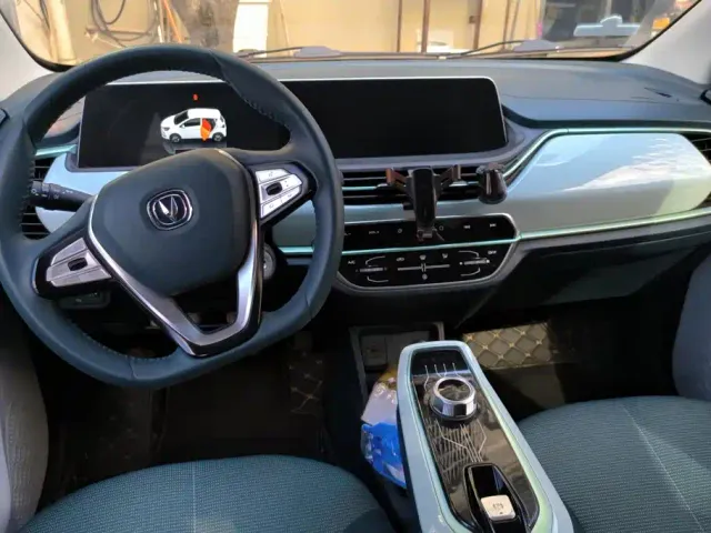 Changan Benben E-Star — Фото автомобиля 12