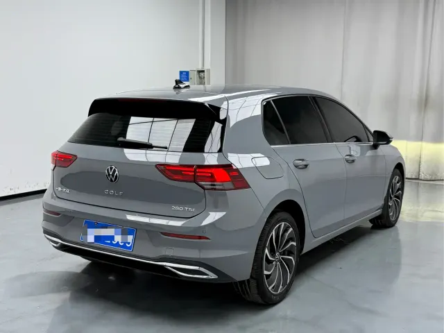 Volkswagen Golf — Фото автомобиля 15