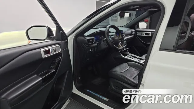 Ford Explorer Explorer 6 поколение 3.0 Platinum 4WD — Фото автомобиля 8