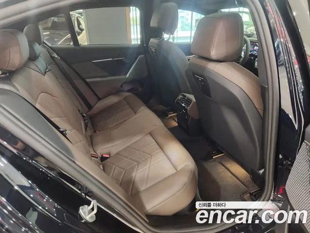 BMW 5-Series 5 серия (G60) 523d M Sport — Фото автомобиля 12