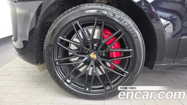Porsche Macan — Фото автомобиля 5
