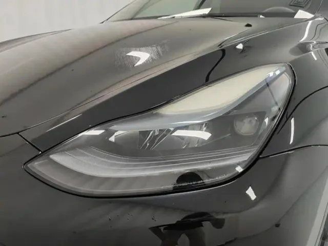 Tesla Model Y — Фото автомобиля 7