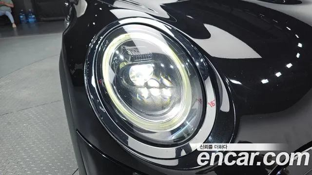 Mini Cooper Cooper 5 дверей Classic Plus — Фото автомобиля 22