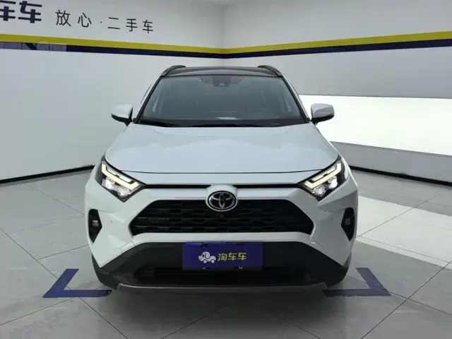 Toyota RAV4 — Фото автомобиля 2