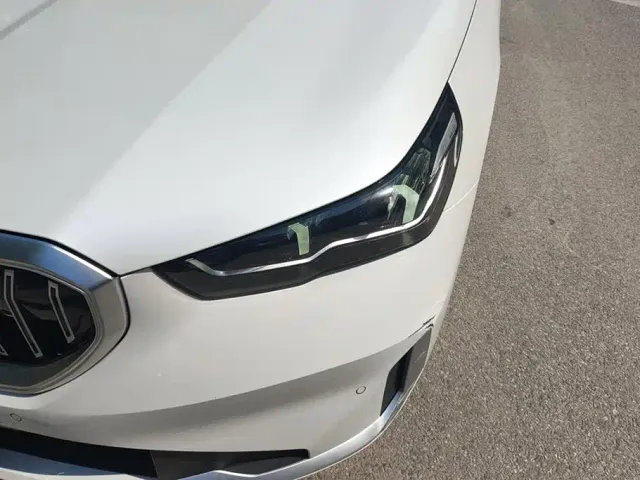 BMW 5 Series — Фото автомобиля 5