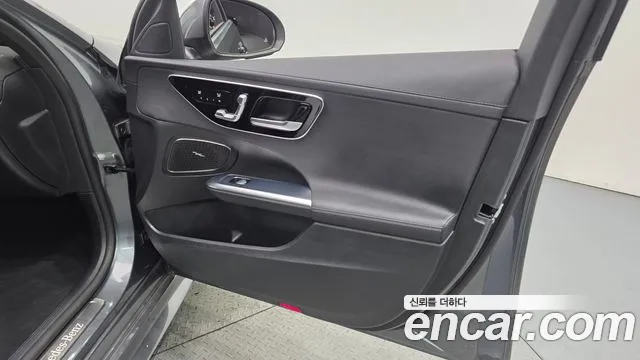 Mercedes-Benz C-Class — Фото автомобиля 24