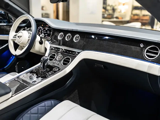 Bentley Continental — Фото автомобиля 4