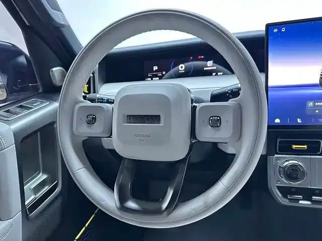 iCAR V23 — Фото автомобиля 11