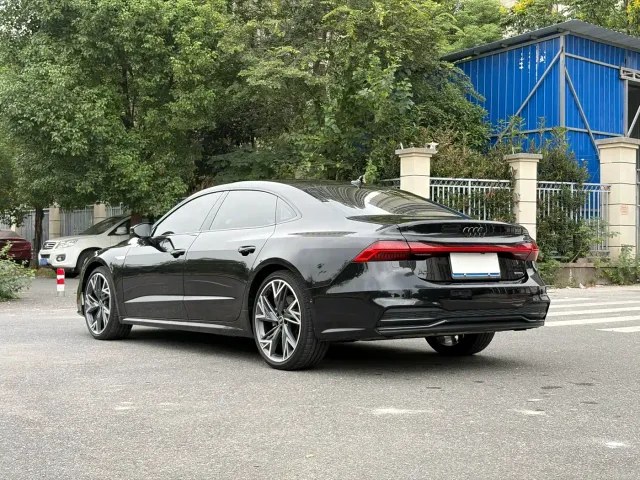 Audi A7L — Фото автомобиля 7