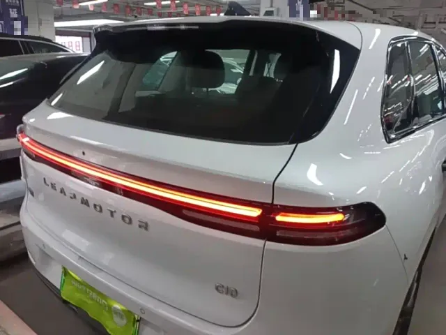 Leapmotor C10 — Фото автомобиля 5