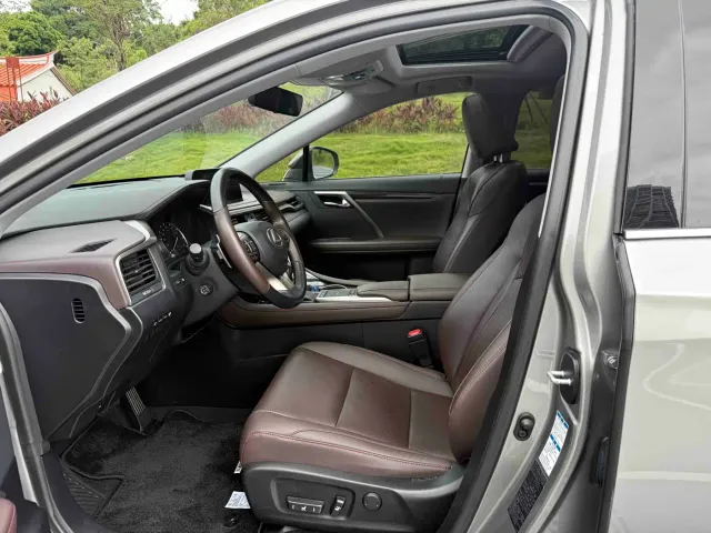 Lexus RX — Фото автомобиля 4