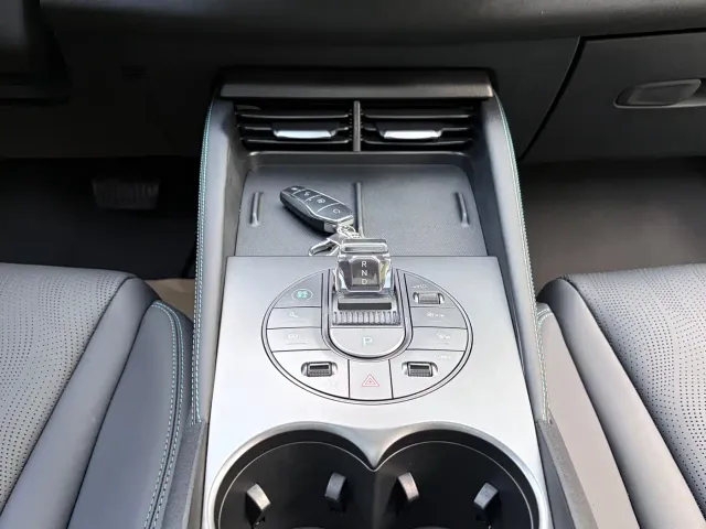 BYD Seal 06 — Фото автомобиля 11