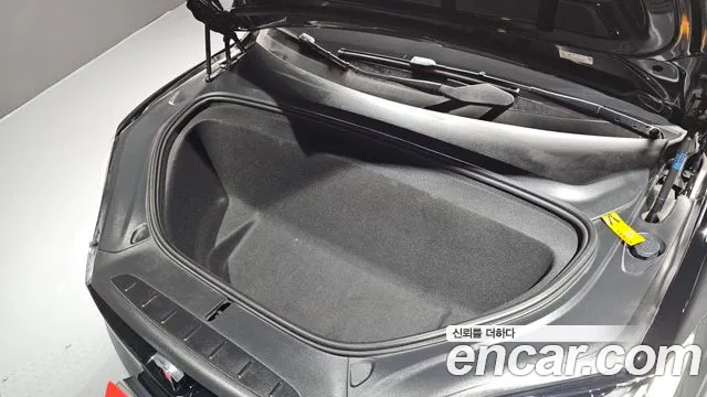 Tesla Model X — Фото автомобиля 9