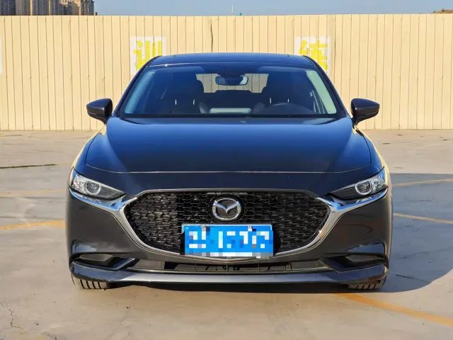 Mazda Axela — Фото автомобиля 2