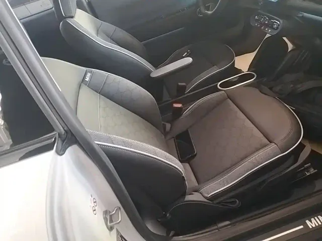 MINI Cooper — Фото автомобиля 24