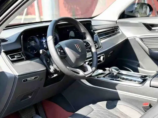 Hongqi HS5 — Фото автомобиля 6