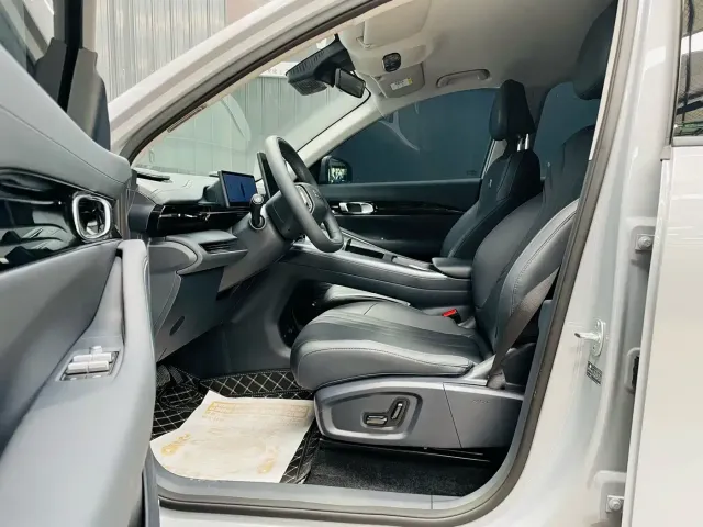 Geely Galaxy E5 — Фото автомобиля 14