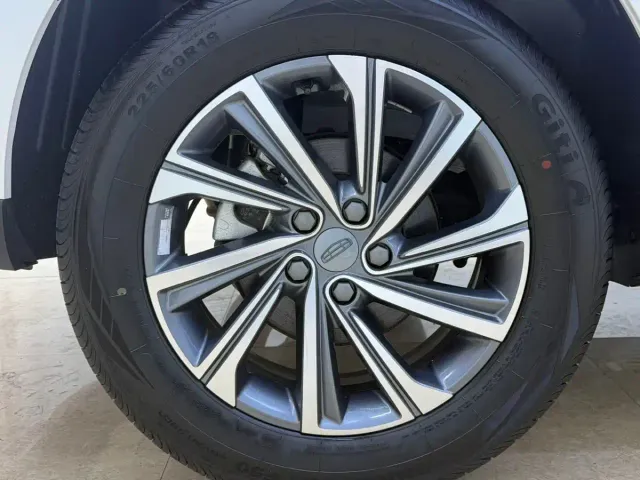 Geely Vision X6 — Фото автомобиля 25