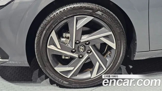Hyundai AVANTE Новый Avante (CN7) — Фото автомобиля 5