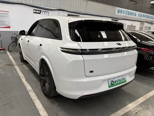 Li Auto L7 — Фото автомобиля 4