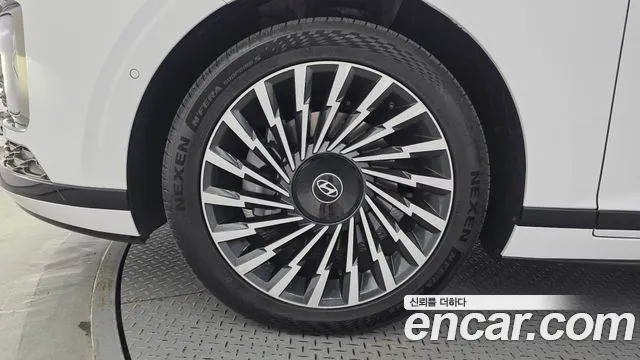 Hyundai Grandeur GN7 — Фото автомобиля 5