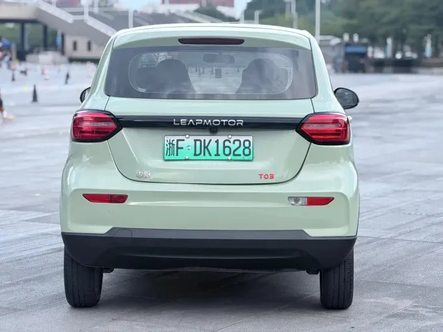 Leapmotor T03 — Фото автомобиля 5