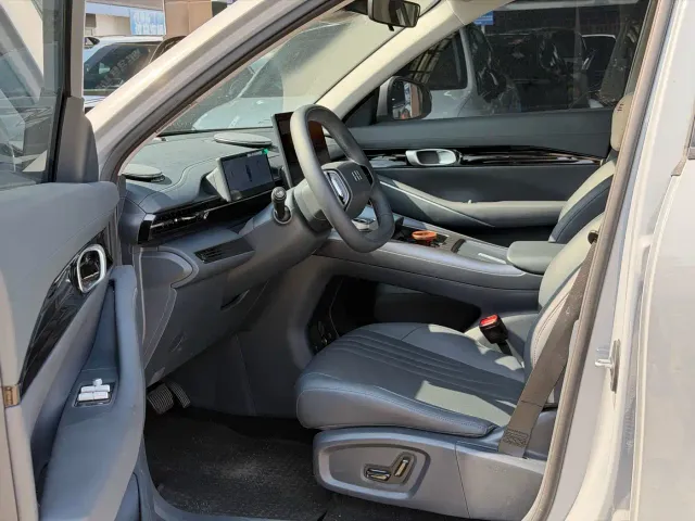 Geely Galaxy E5 — Фото автомобиля 4