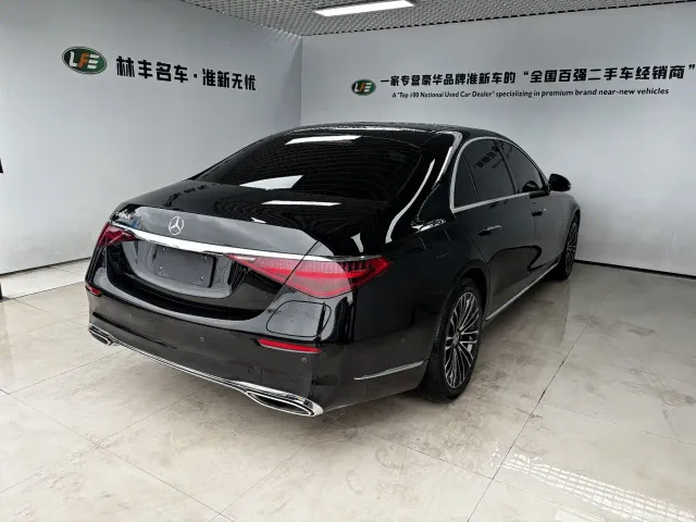 Mercedes-Benz S-Class — Фото автомобиля 3