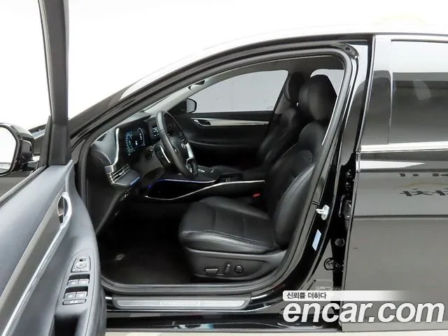 Hyundai Grandeur New — Фото автомобиля 12