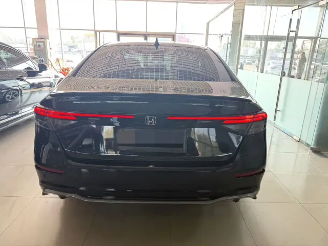 Honda Accord — Фото автомобиля 5