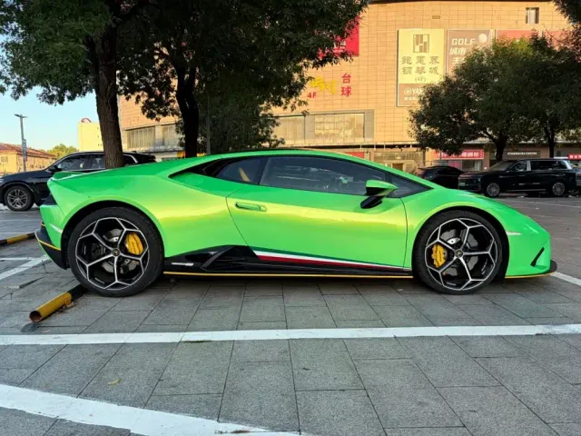 Lamborghini Huracan — Фото автомобиля 7