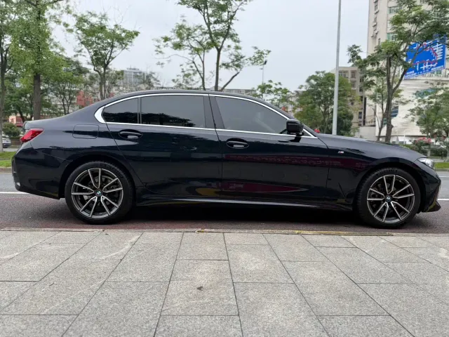BMW 3 Series — Фото автомобиля 8