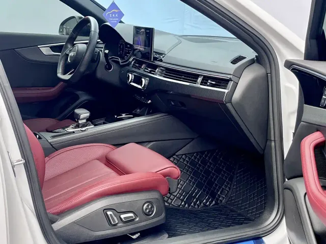 Audi A4L — Фото автомобиля 9