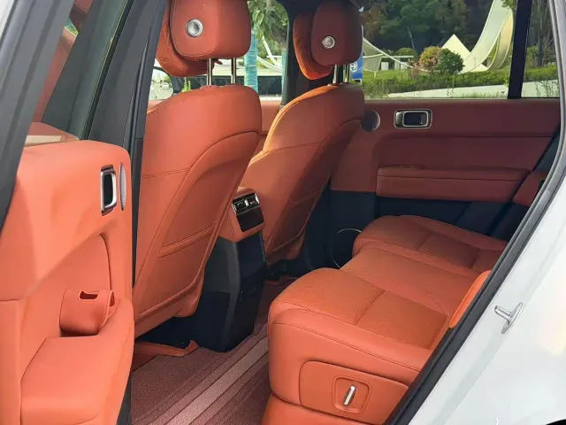 Li Auto L6 — Фото автомобиля 6