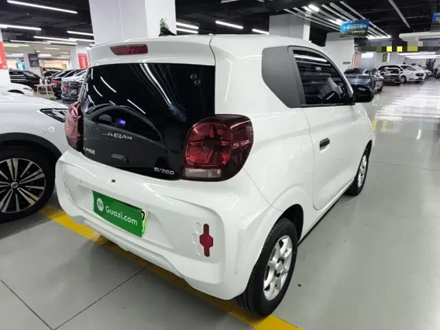 Roewe Clever — Фото автомобиля 6