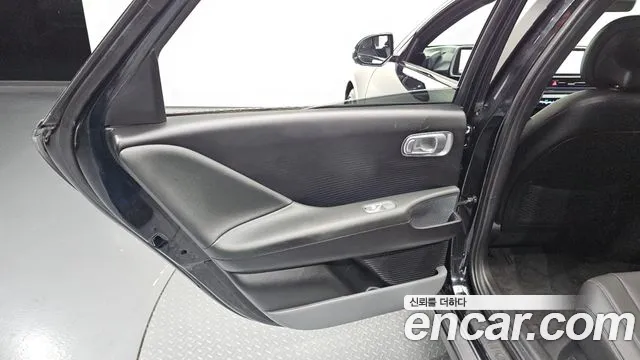 Hyundai Ioniq 6 — Фото автомобиля 14
