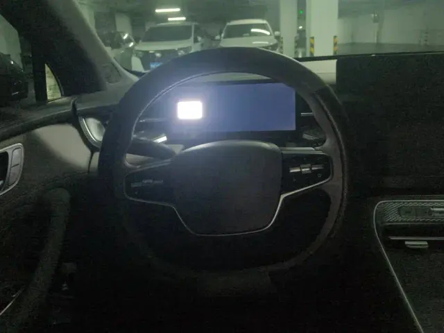 Roewe M7 DMH — Фото автомобиля 15