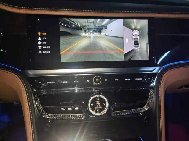 Bentley Flying Spur — Фото автомобиля 9