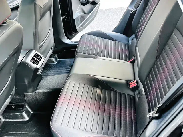 Volkswagen Lavida — Фото автомобиля 16