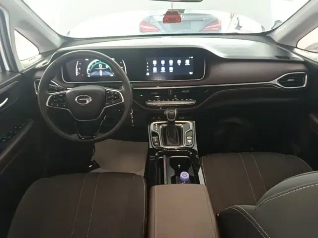 GAC Trumpchi M6 — Фото автомобиля 9