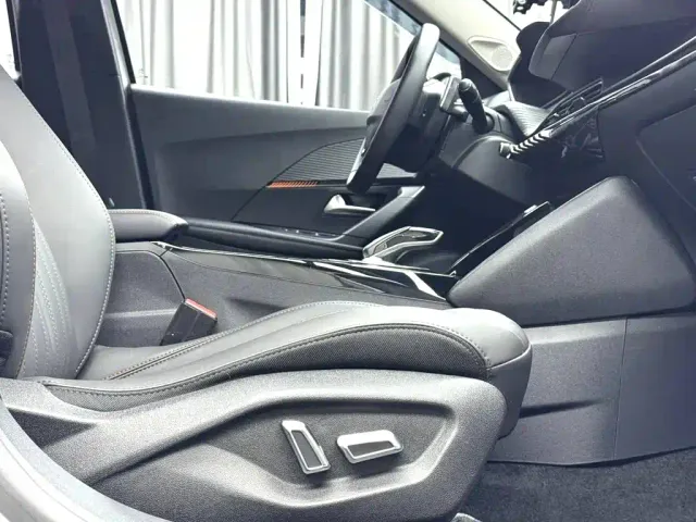 Peugeot 2008 — Фото автомобиля 5