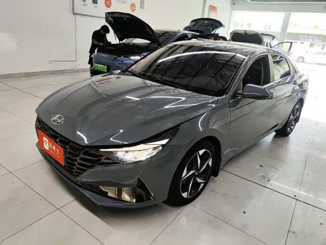 Фотография автомобиля — Hyundai Elantra