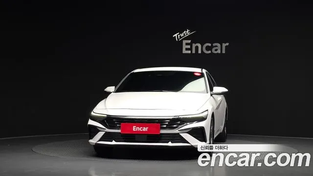 Hyundai Avante — Фото автомобиля 3