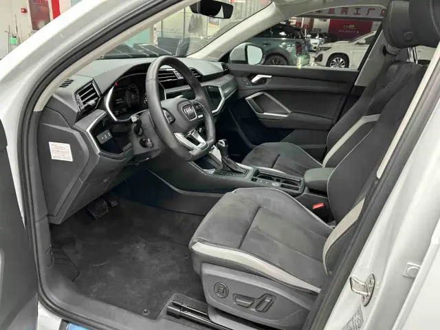 Audi Q3 — Фото автомобиля 15