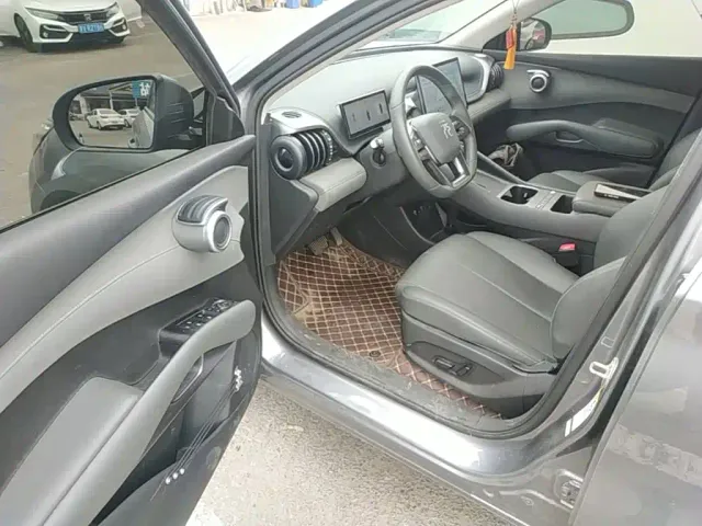BYD Yuan PLUS 2025 Model Intelligent Driving Edition 510KM Leading Version — Фото автомобиля 15