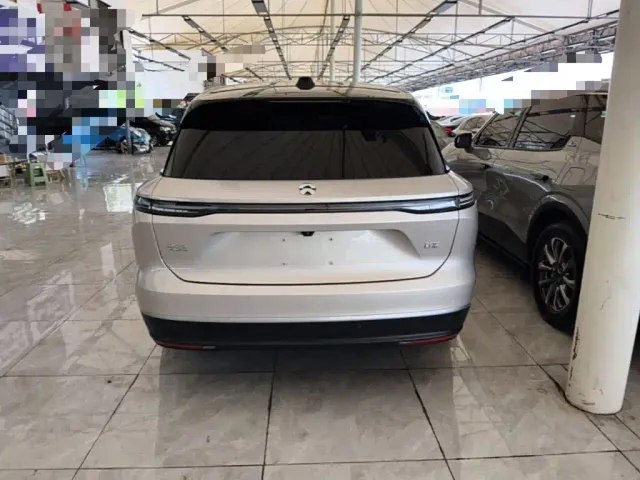 Nio ES8 — Фото автомобиля 5