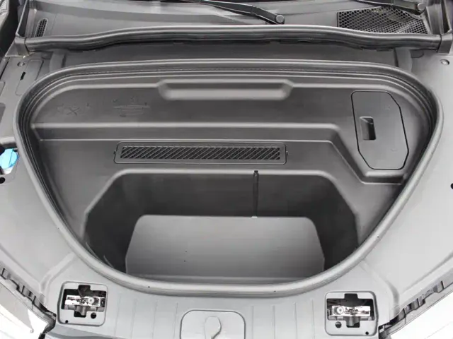 Audi Q6L e-tron — Фото автомобиля 20