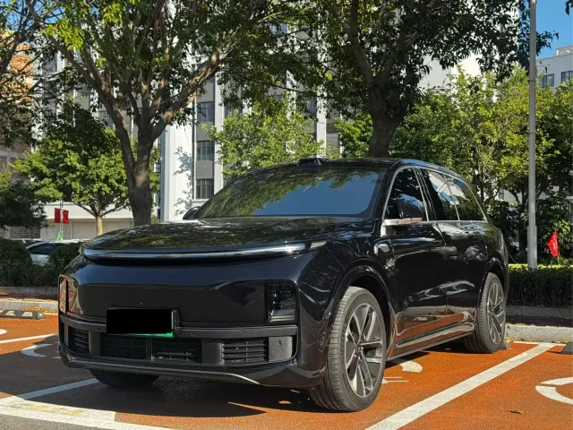 Фотография автомобиля — Li Auto L9