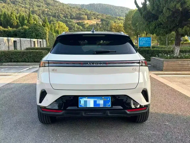Lynk & Co 06 — Фото автомобиля 10