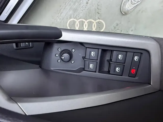 Audi Audi Q3 2023 35 TFSI Fashion Dynamic (1.4T) — Фото автомобиля 21
